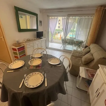 Апартаменти T2 Cabine, Piscine, Parking, Pres Cap D'agde - Fr-1-749-76 *