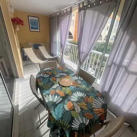 T2 Cabine, Piscine, Parking, Pres Cap D'agde - Fr-1-749-76 Апартаменти